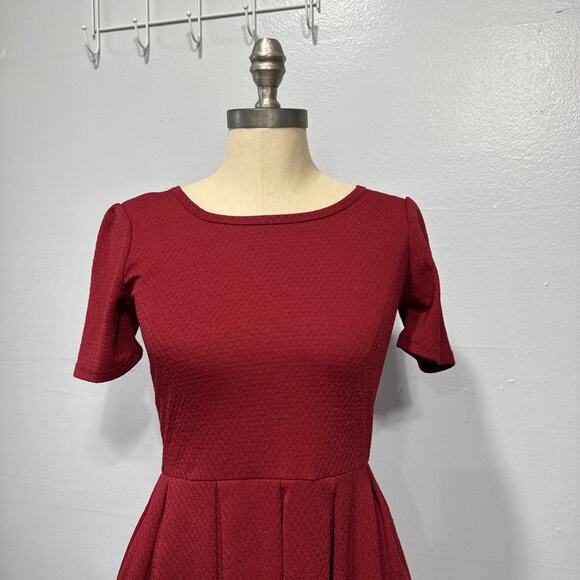 Lularoe Women's Dress Sz XS Fit & Flare Red Pleated Pockets Stylish Short Sleeve - Picture 2 of 12